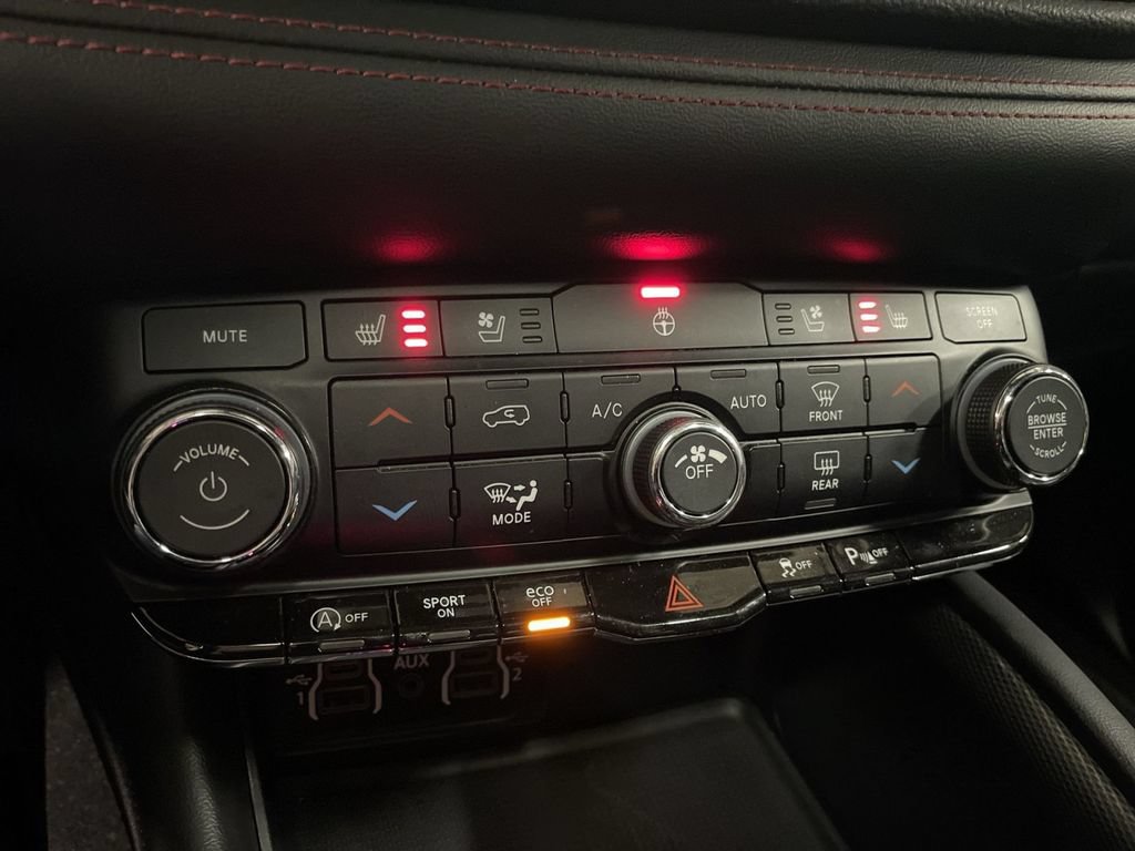 Used 2024 Dodge Durango GT AWD/4WD image 23