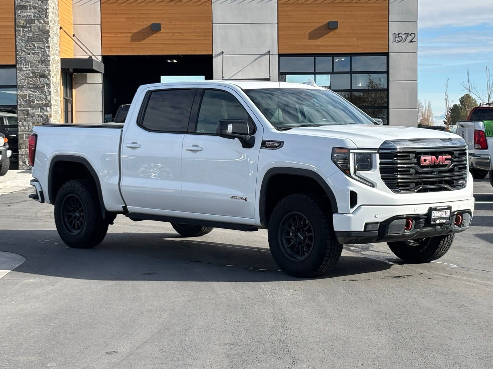 Used 2023 GMC Sierra 1500 AT4 w/ Technology Package image 1