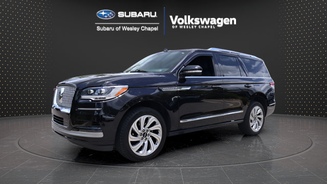 Used 2024 Lincoln Navigator Reserve AWD/4WD image 4