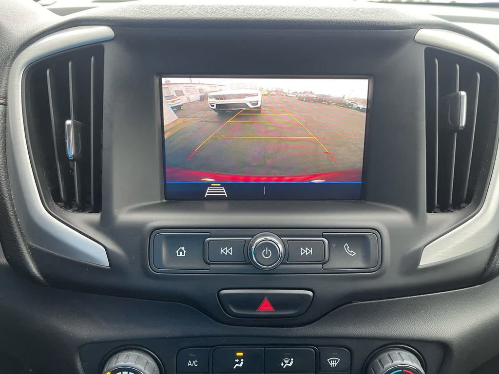 Used 2021 GMC Terrain SLE image 26