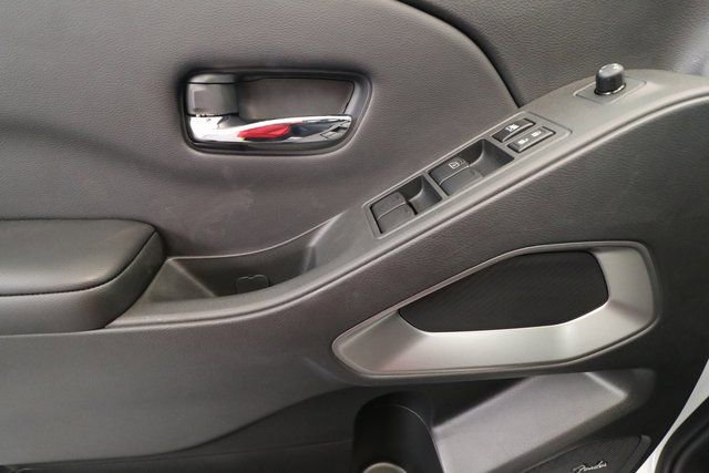 New 2025 Nissan Frontier SV w/ SV Convenience Package image 25
