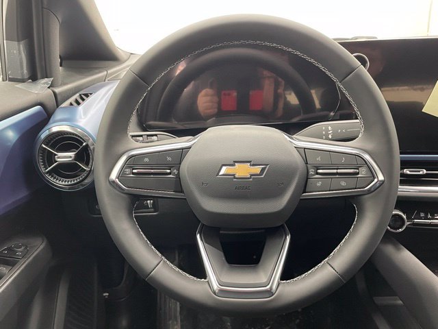 New 2026 Chevrolet Equinox EV LT AWD/4WD image 12