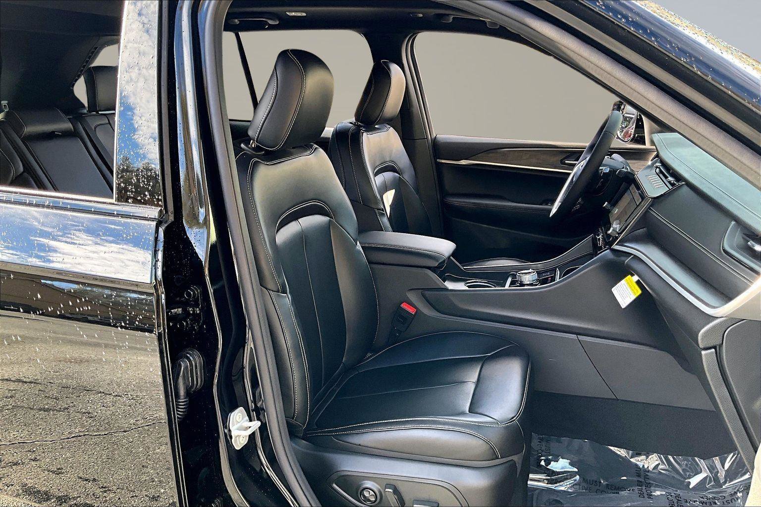 New 2026 Jeep Grand Cherokee Limited image 9