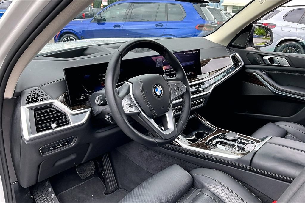 Certified 2026 BMW X7 xDrive40i AWD/4WD image 13