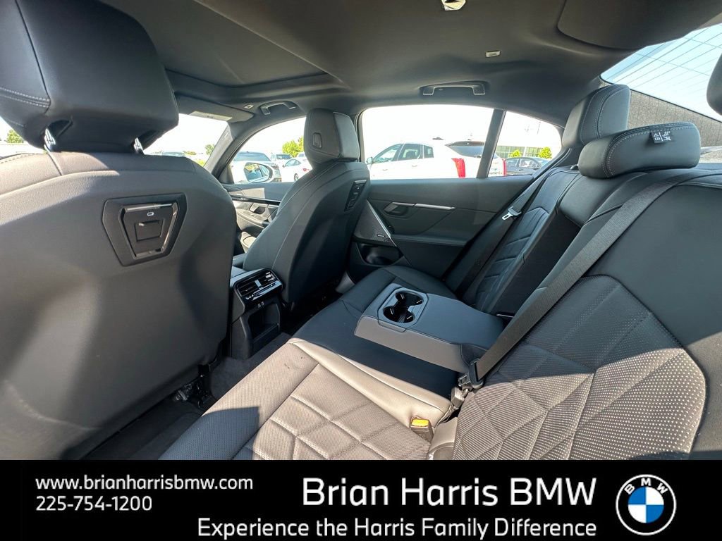 Certified 2025 BMW 530i w/ Premium Package image 10