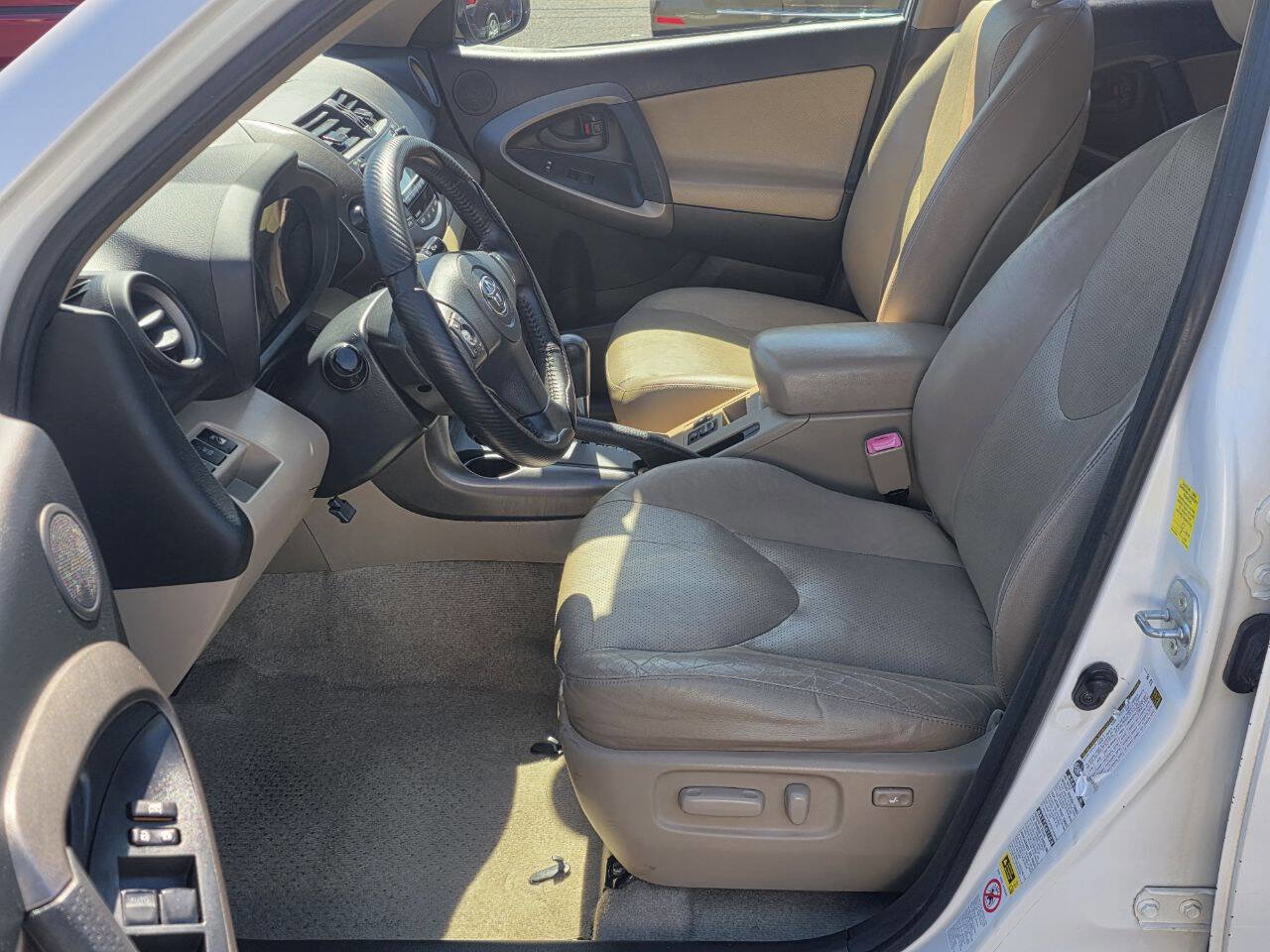 Used 2010 Toyota RAV4 Limited image 7