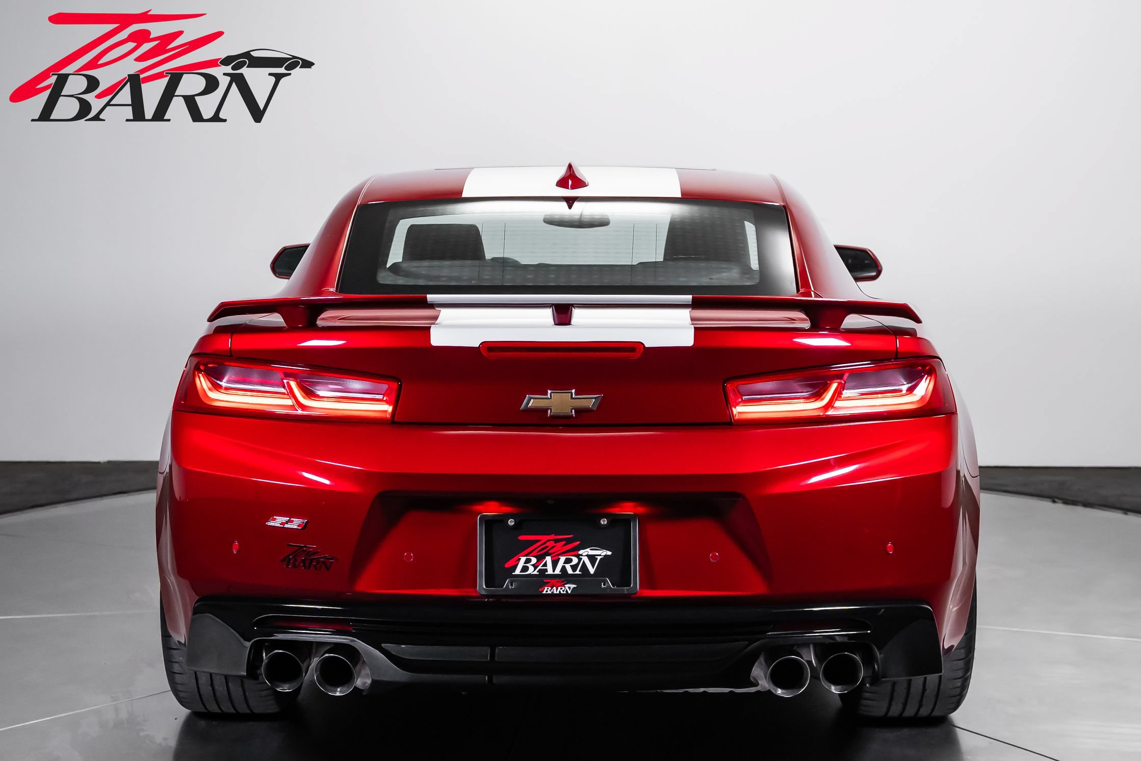 Used 2016 Chevrolet Camaro SS RWD image 4