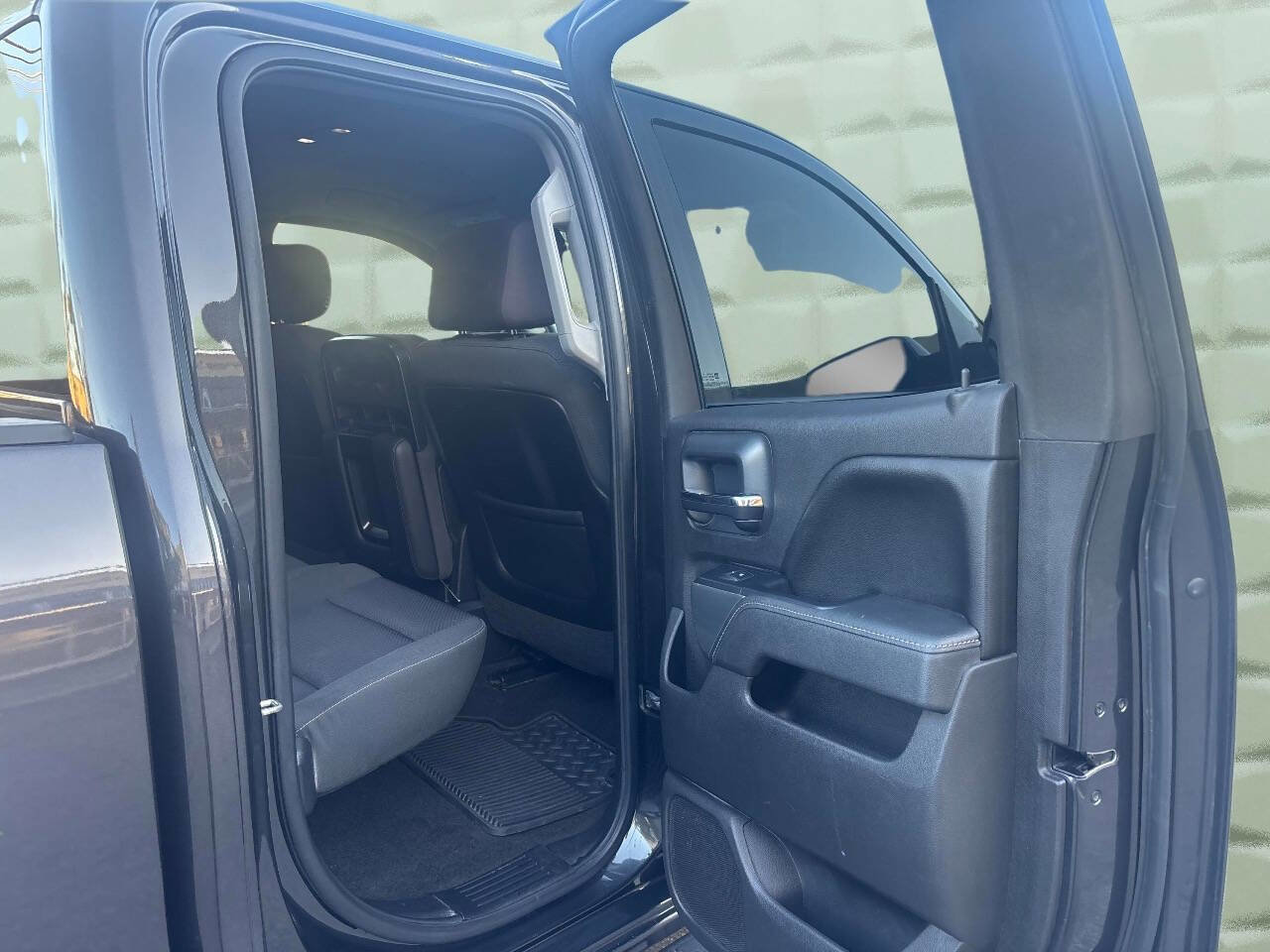 Used 2015 Chevrolet Silverado 1500 LT image 22