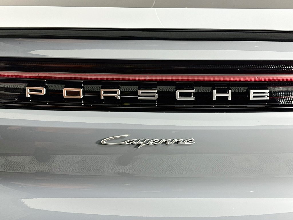 New 2027 Porsche Cayenne Coupe AWD/4WD image 12