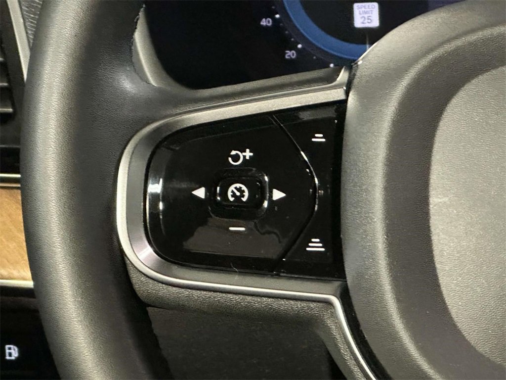 Used 2024 Volvo XC90 T8 Plus w/ Protection Package Premier image 23