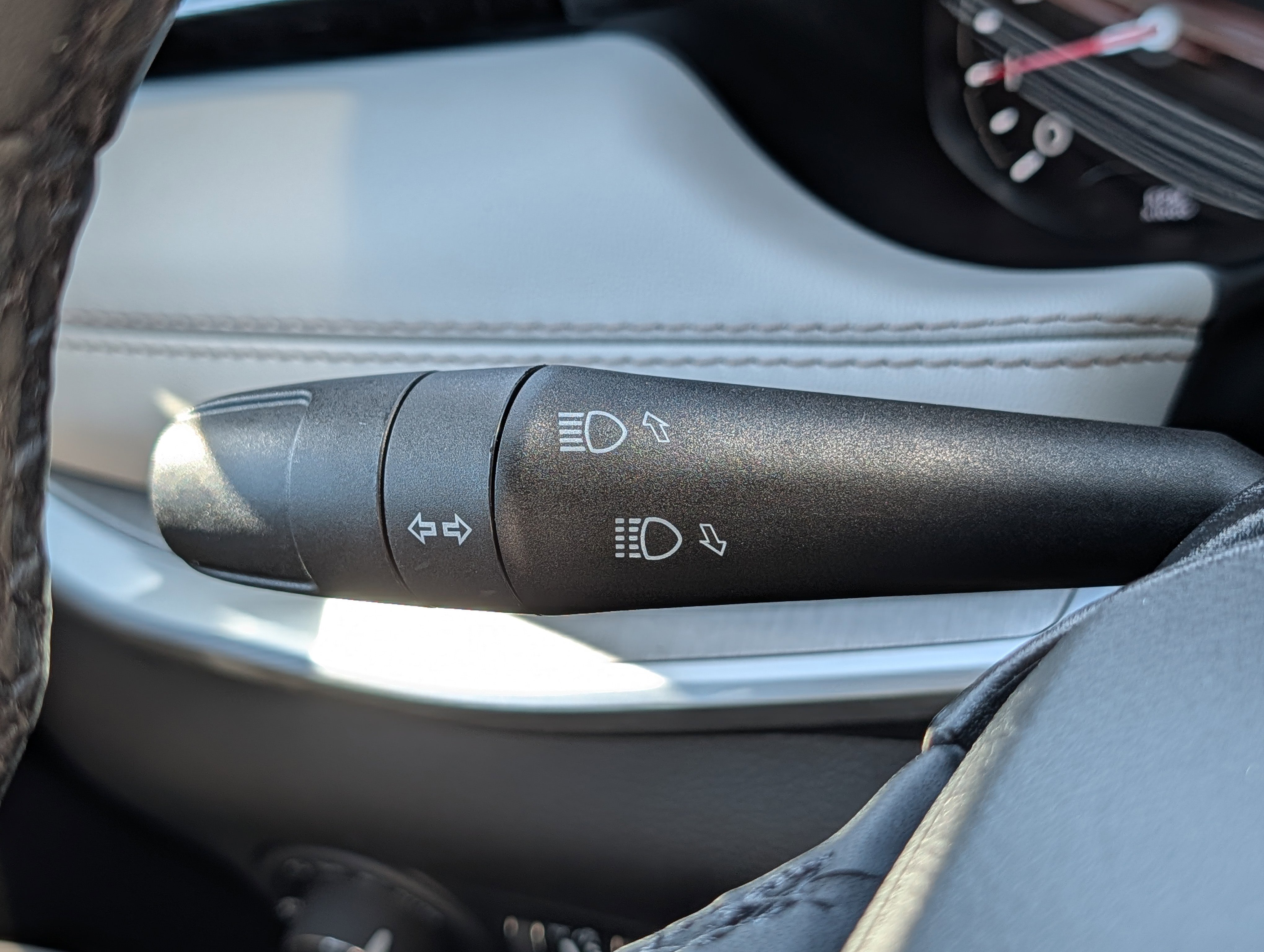 Used 2025 Jeep Compass Limited AWD/4WD image 21