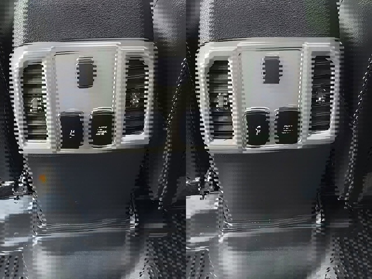 Used 2018 Ford F150 Lariat w/ Equipment Group 501A Mid image 32