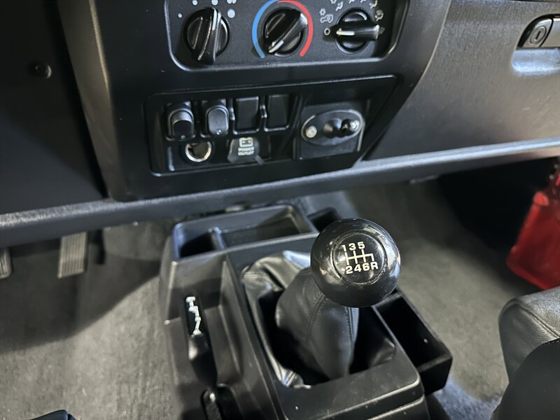 Used 2006 Jeep Wrangler X AWD/4WD image 21