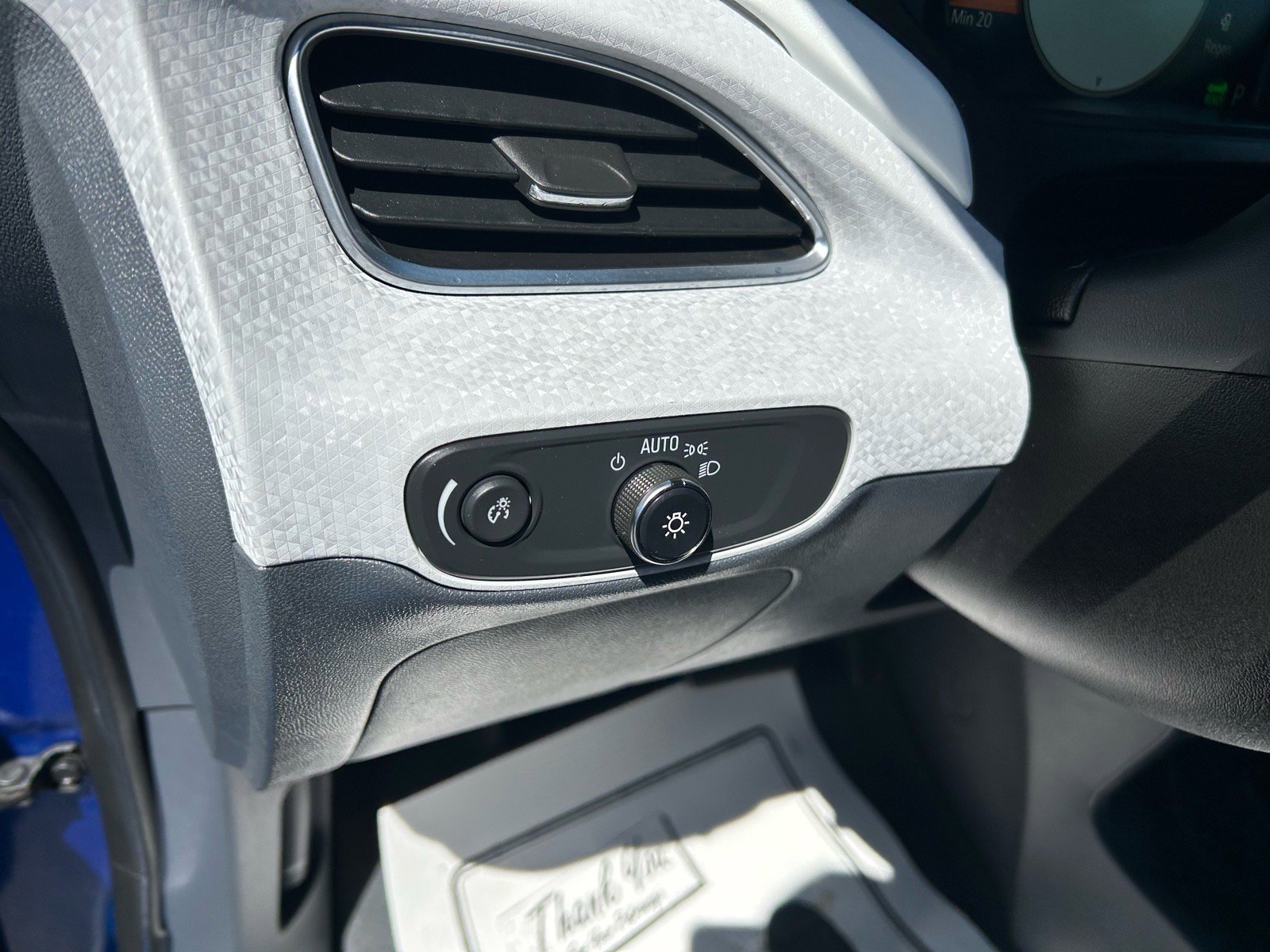 Used 2020 Chevrolet Bolt LT FWD image 18