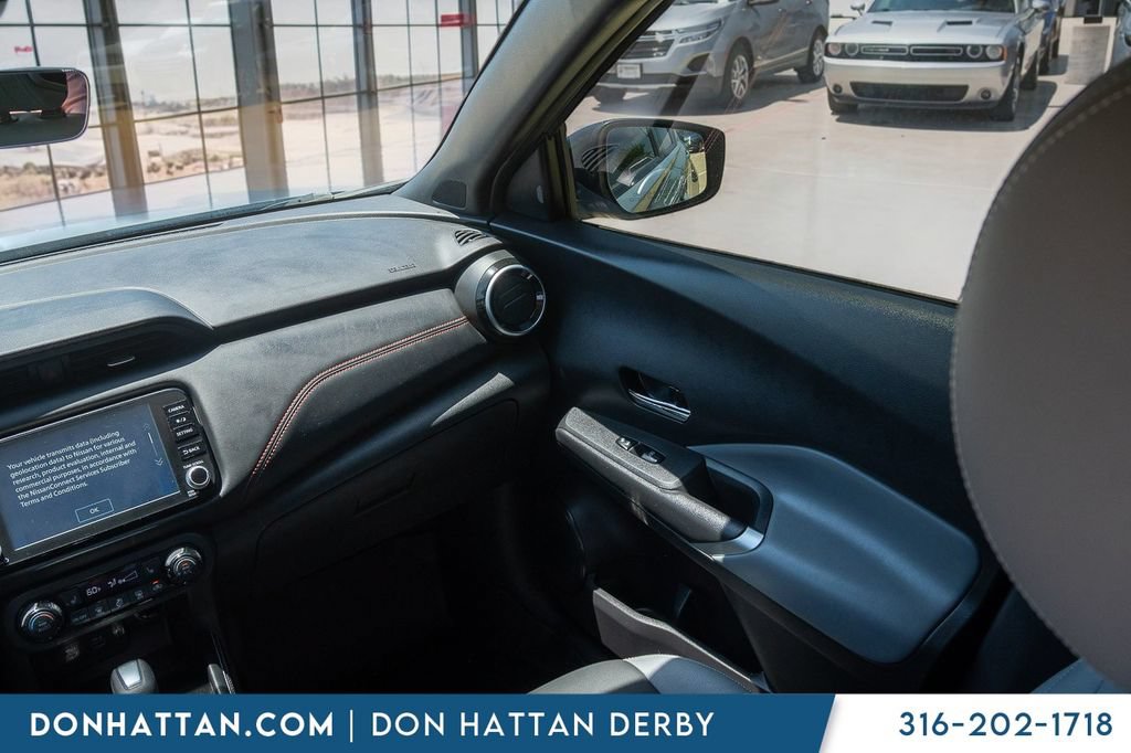 Used 2023 Nissan Kicks SR w/ SR Premium Package FWD image 18