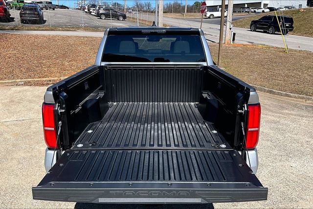 Used 2025 Toyota Tacoma SR5 image 29