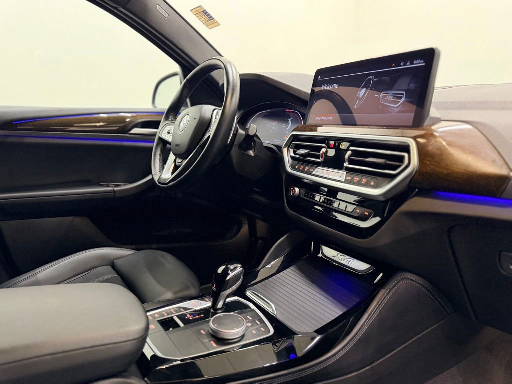 Used 2024 BMW X4 xDrive30i AWD/4WD image 17