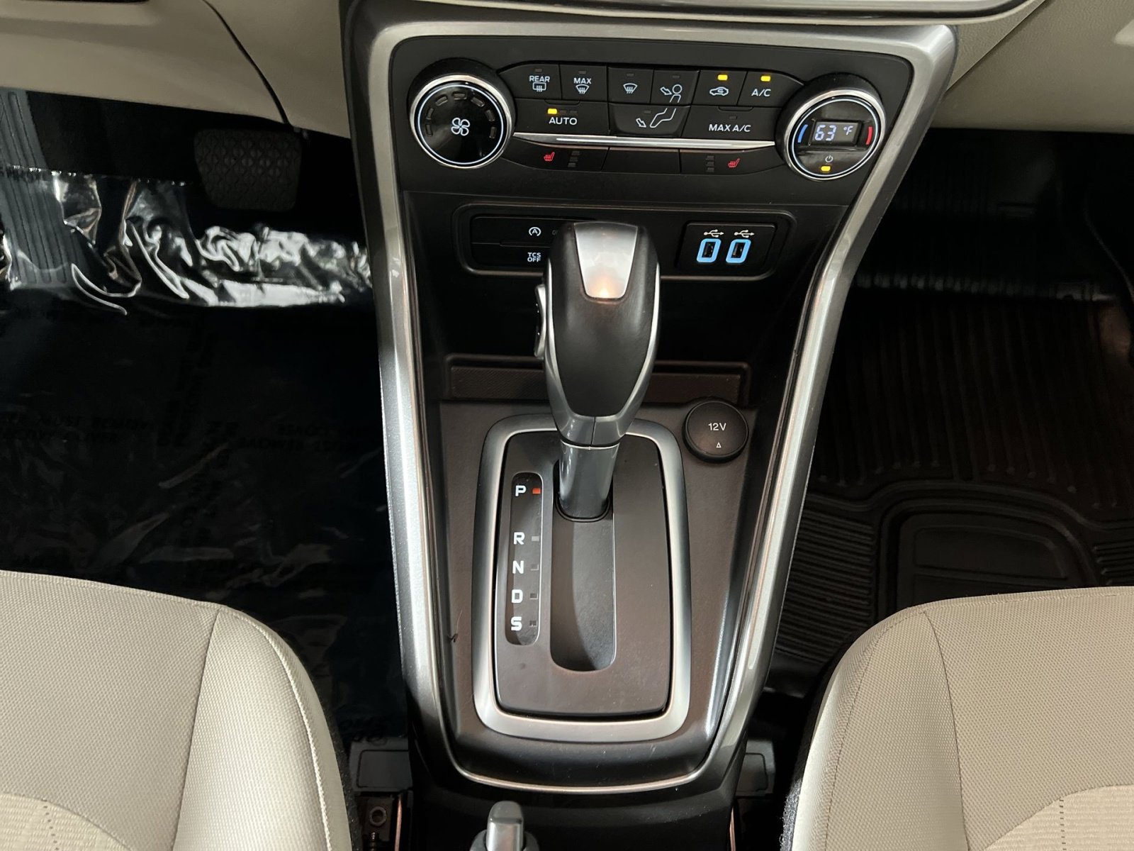 Used 2020 Ford EcoSport SE w/ SE Convenience Package image 22