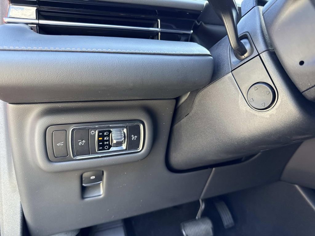 Certified 2024 Lincoln Nautilus Reserve w/ Equipment Group 203A image 32