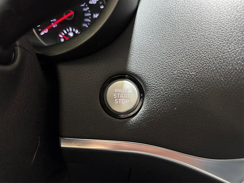 Used 2019 Kia Stinger AWD/4WD image 32
