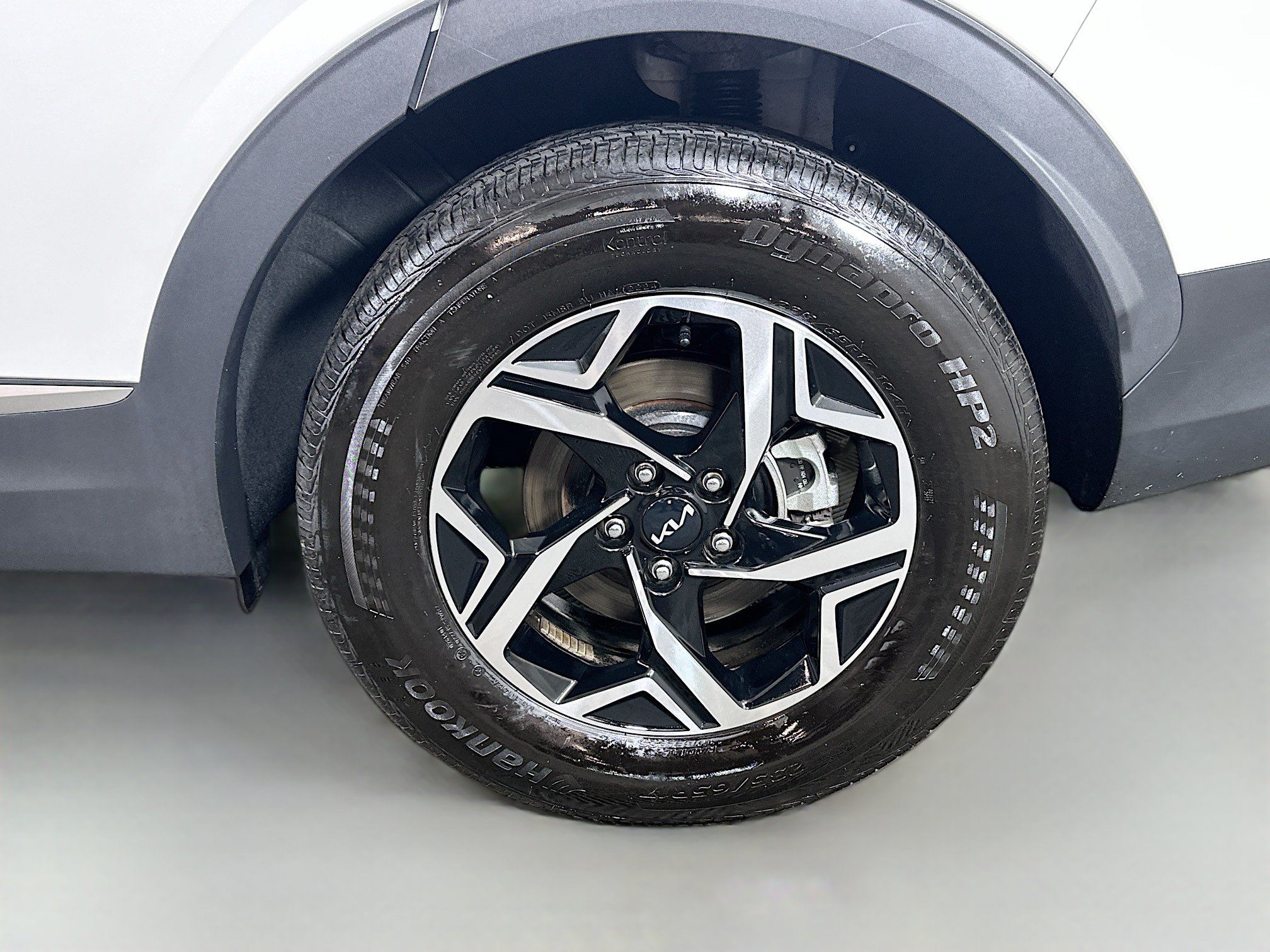 Certified 2025 Kia Sportage LX AWD/4WD image 29
