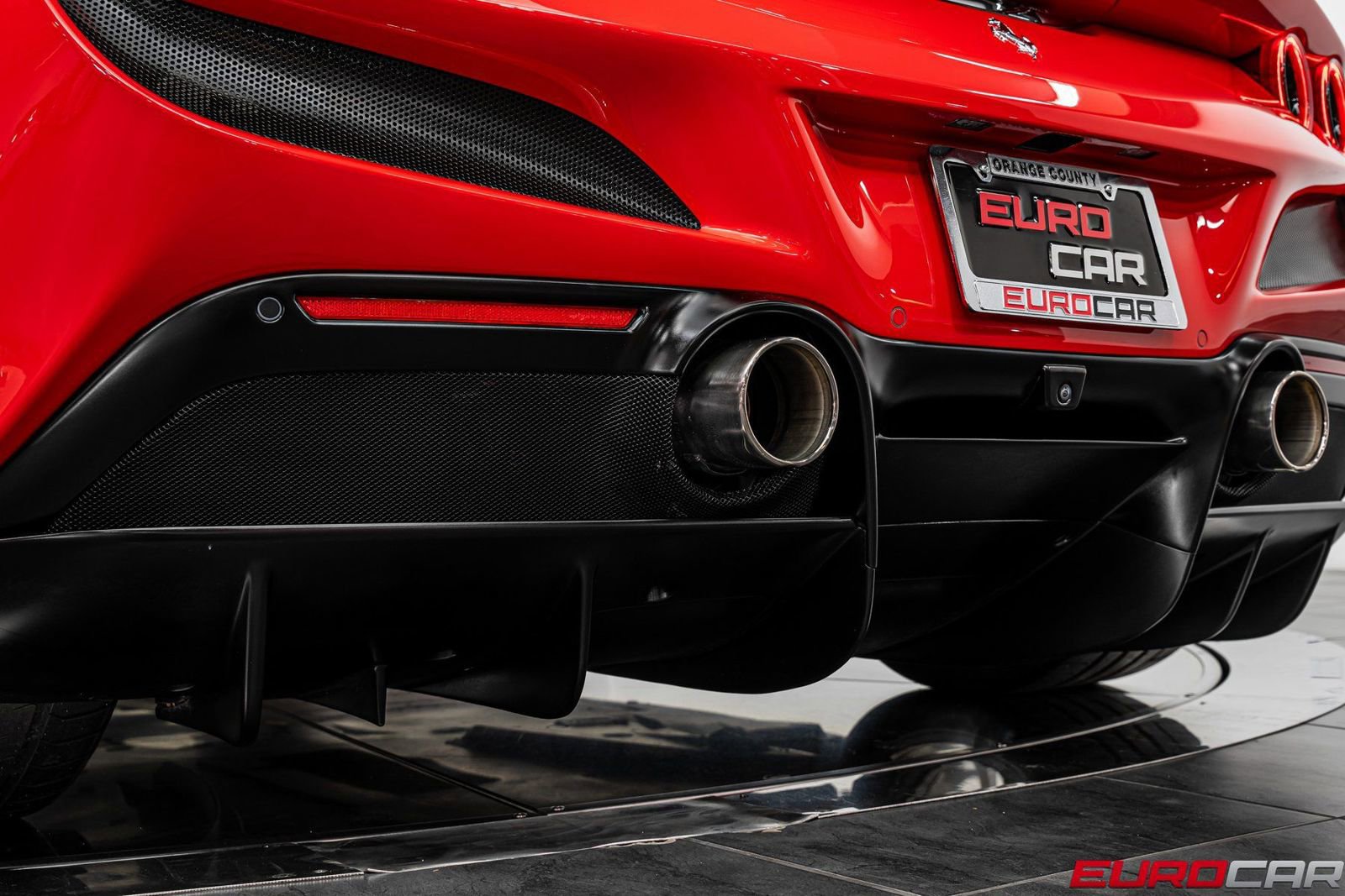 Used 2022 Ferrari F8 Tributo image 27