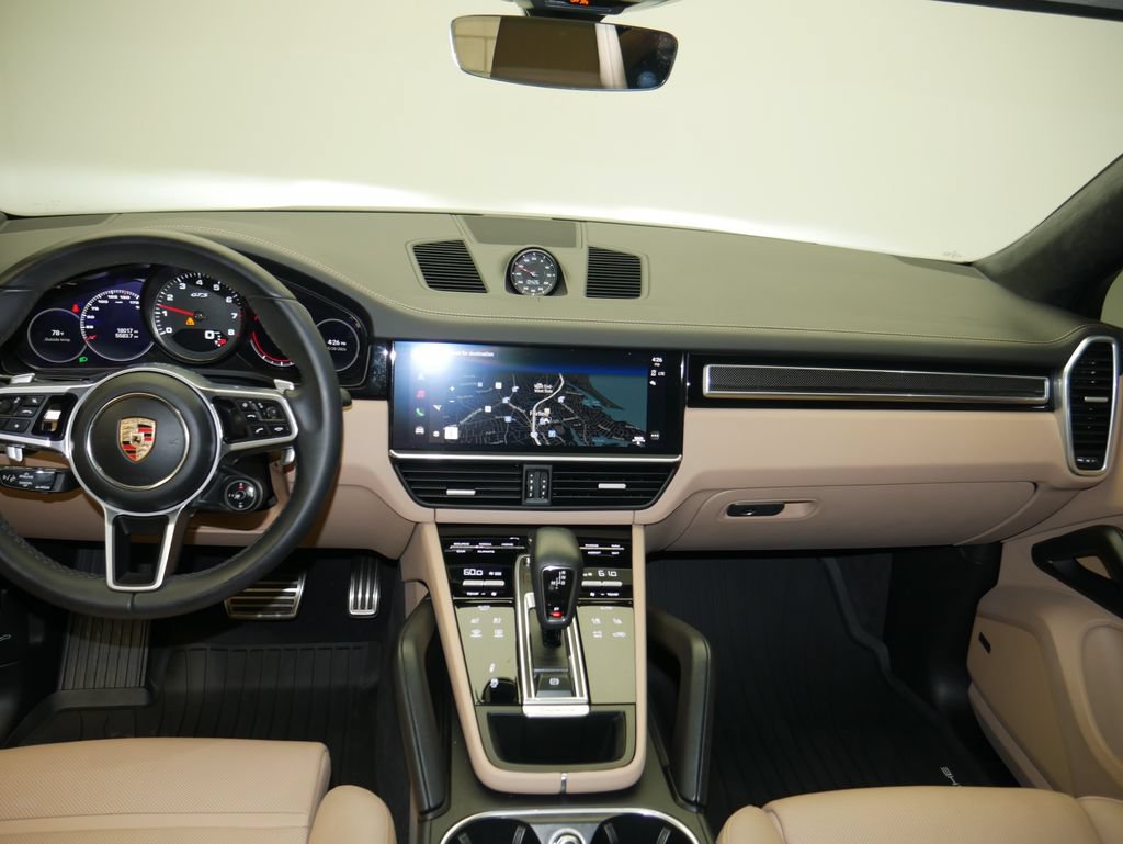 Certified 2023 Porsche Cayenne GTS AWD/4WD image 30