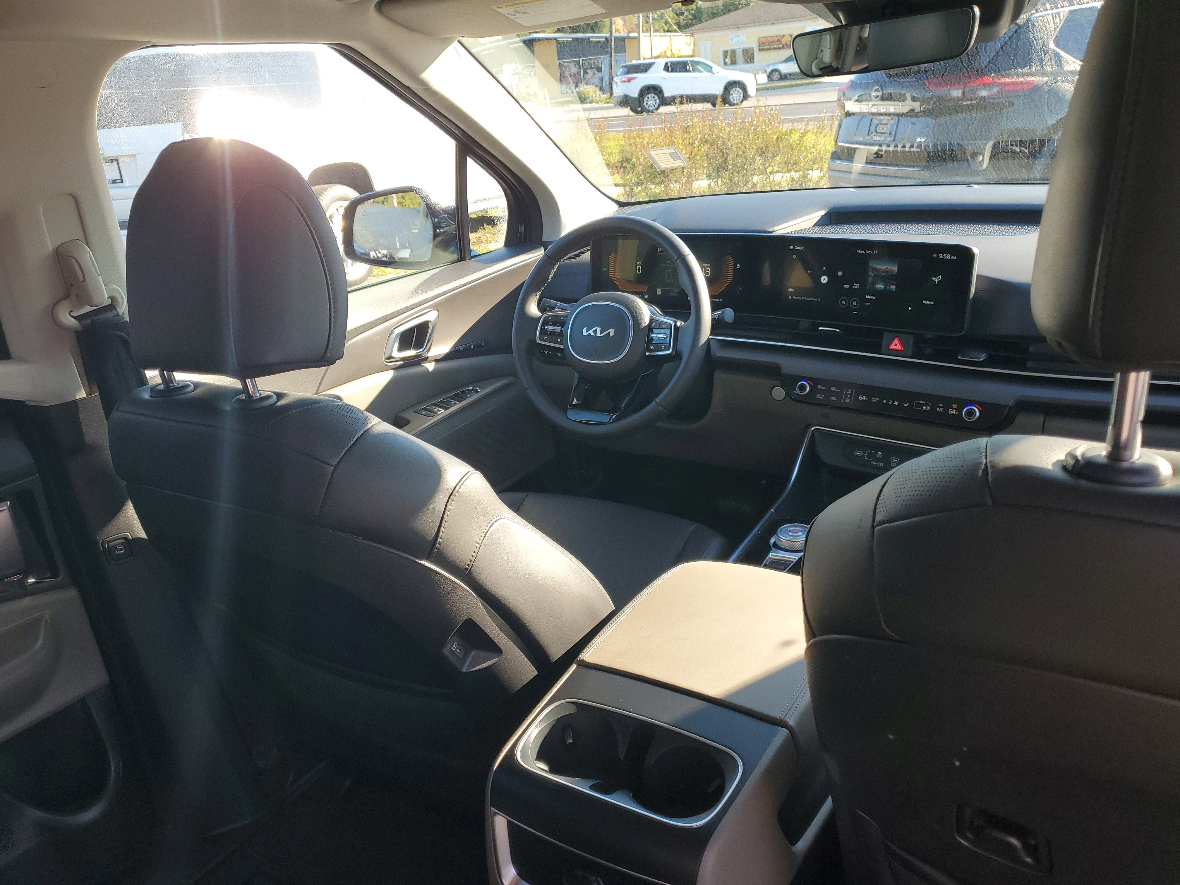 Certified 2025 Kia Carnival EX image 13