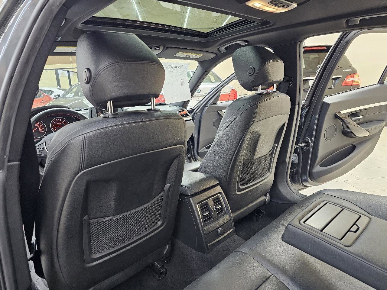 Used 2016 BMW 328i Sedan image 25