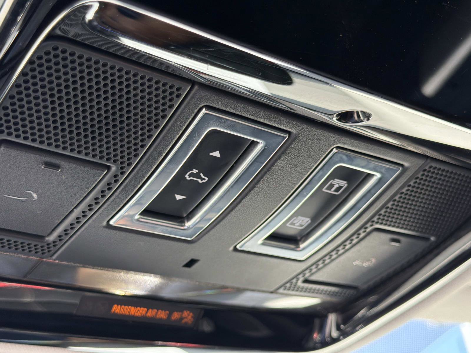 Used 2019 Land Rover Range Rover Velar S image 26