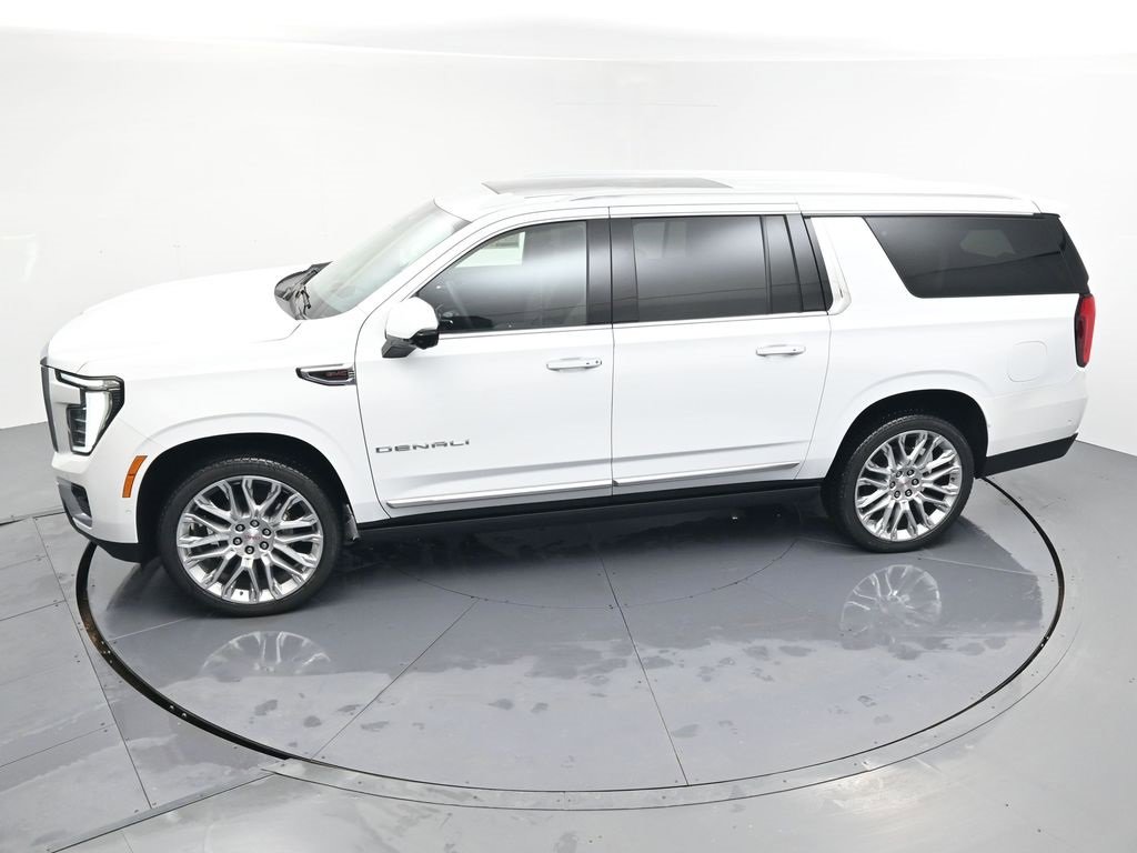 New 2025 GMC Yukon XL Denali w/ Denali Reserve Package image 32
