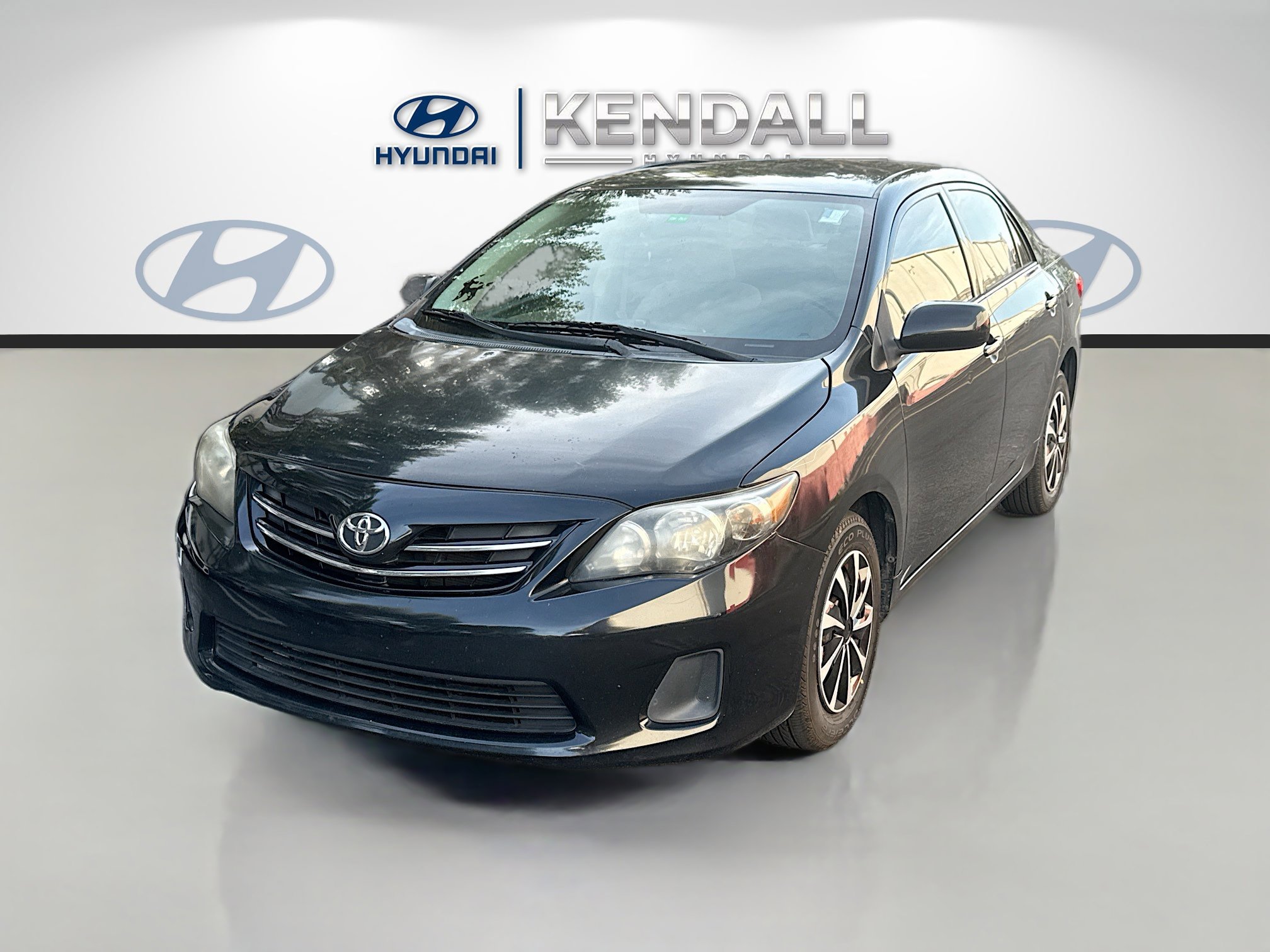 Used 2013 Toyota Corolla LE image 3