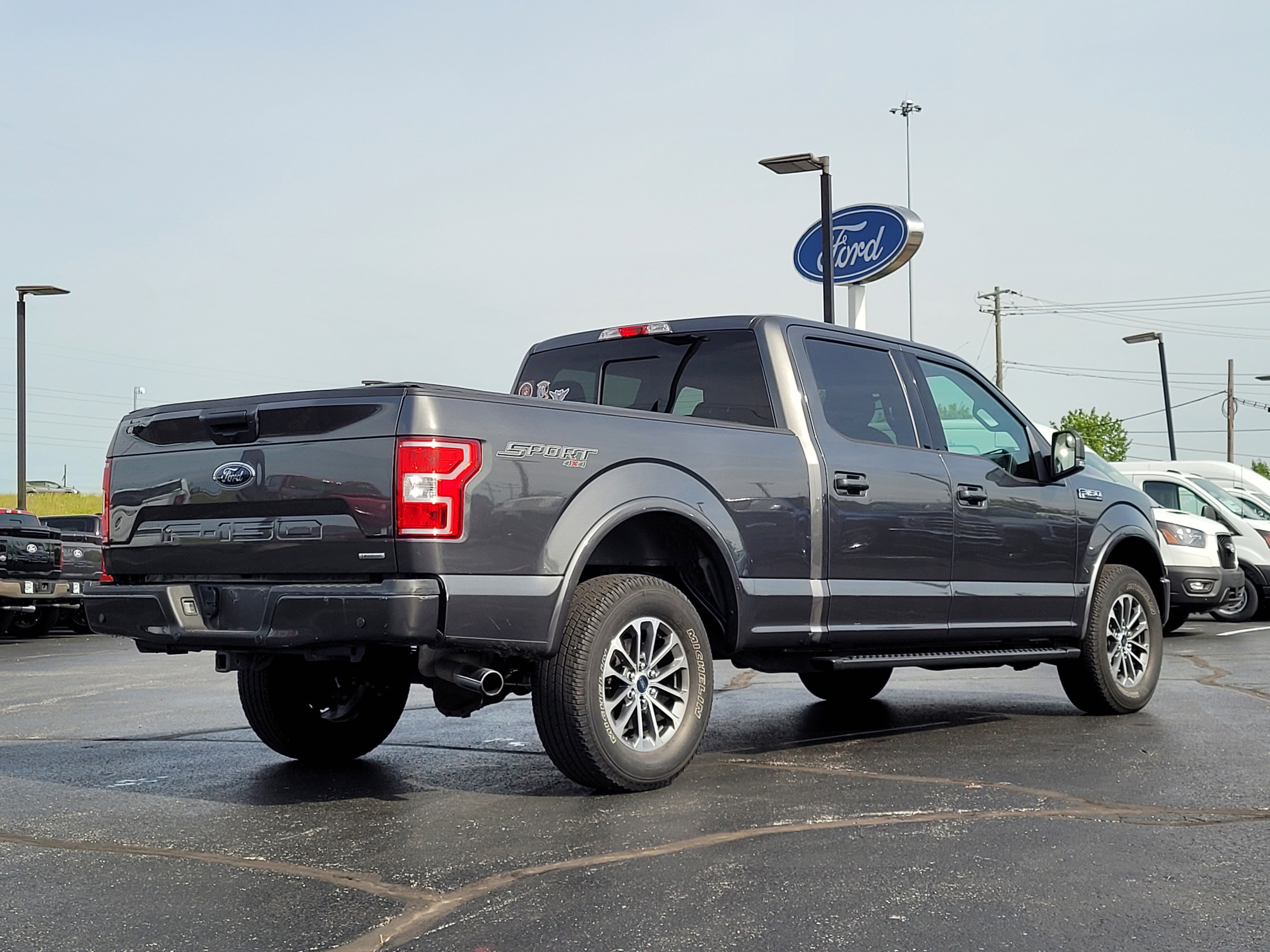Used 2020 Ford F150 XLT w/ Equipment Group 302A Luxury AWD/4WD image 4