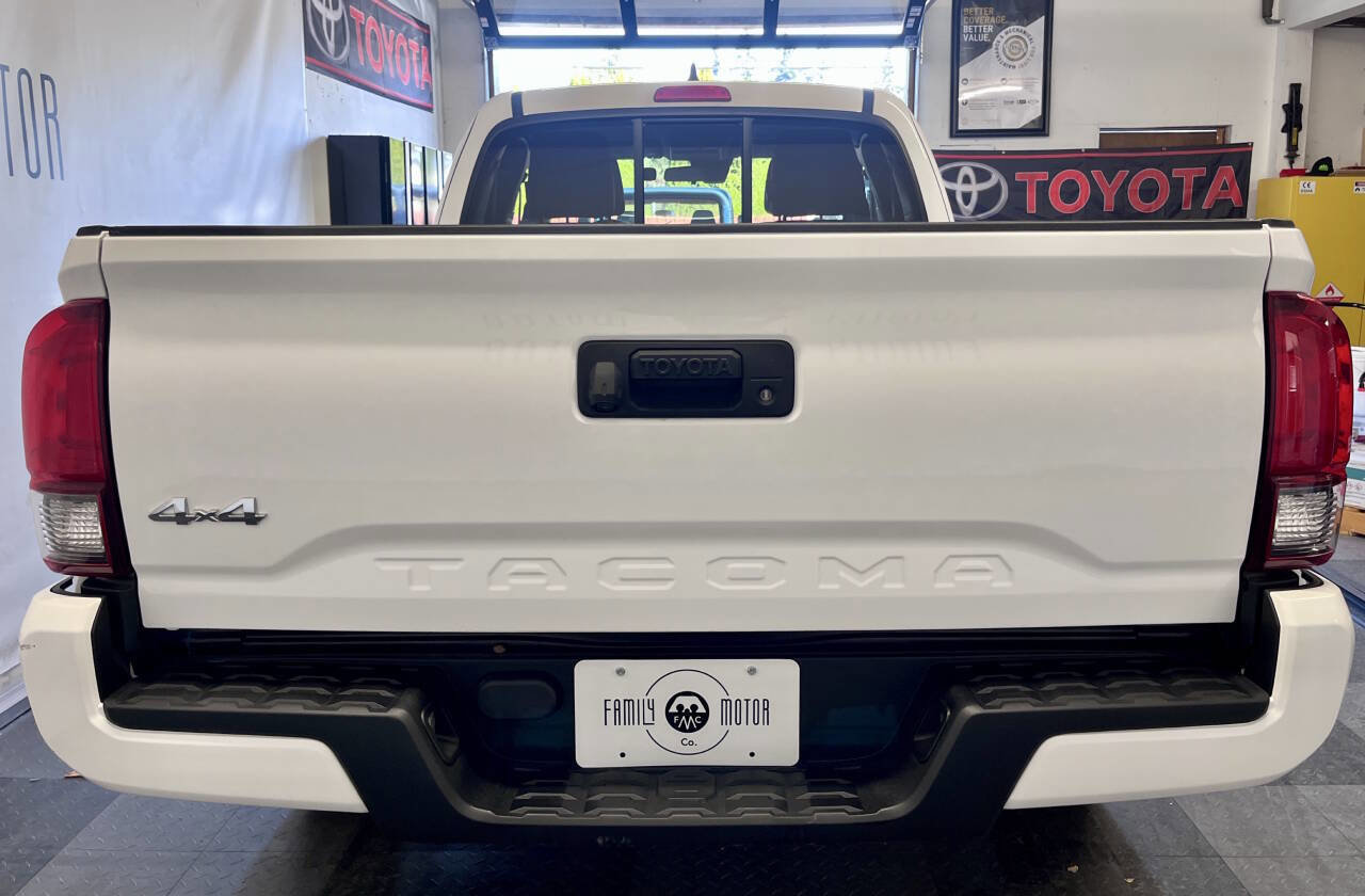 Used 2019 Toyota Tacoma SR image 4