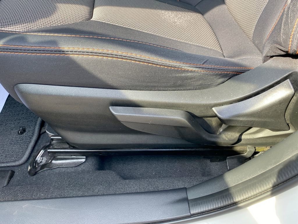 Used 2019 Subaru Crosstrek 2.0i Premium w/ Eyesight System image 16