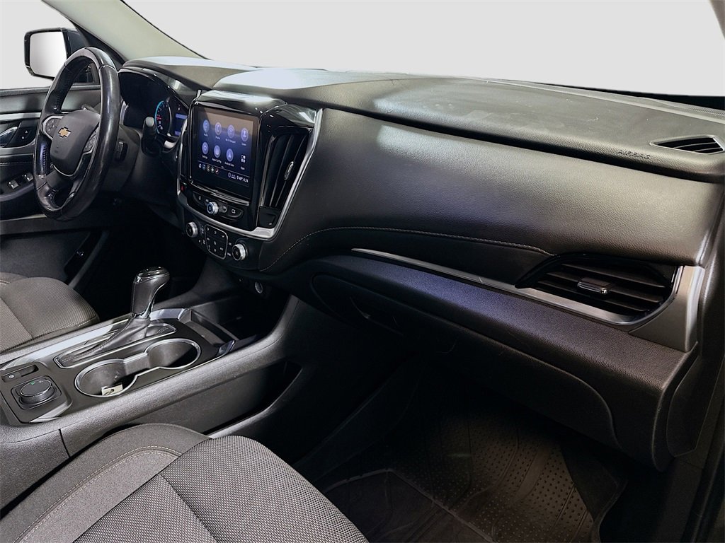 Used 2020 Chevrolet Traverse LT image 31