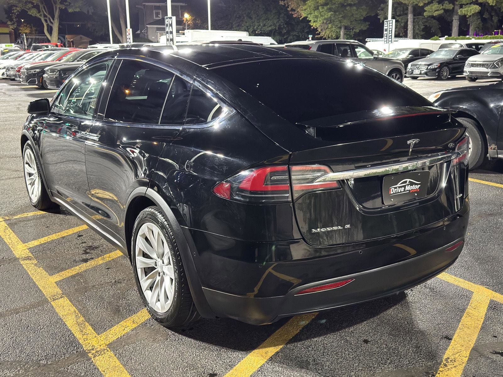 Used 2018 Tesla Model X 75D image 14