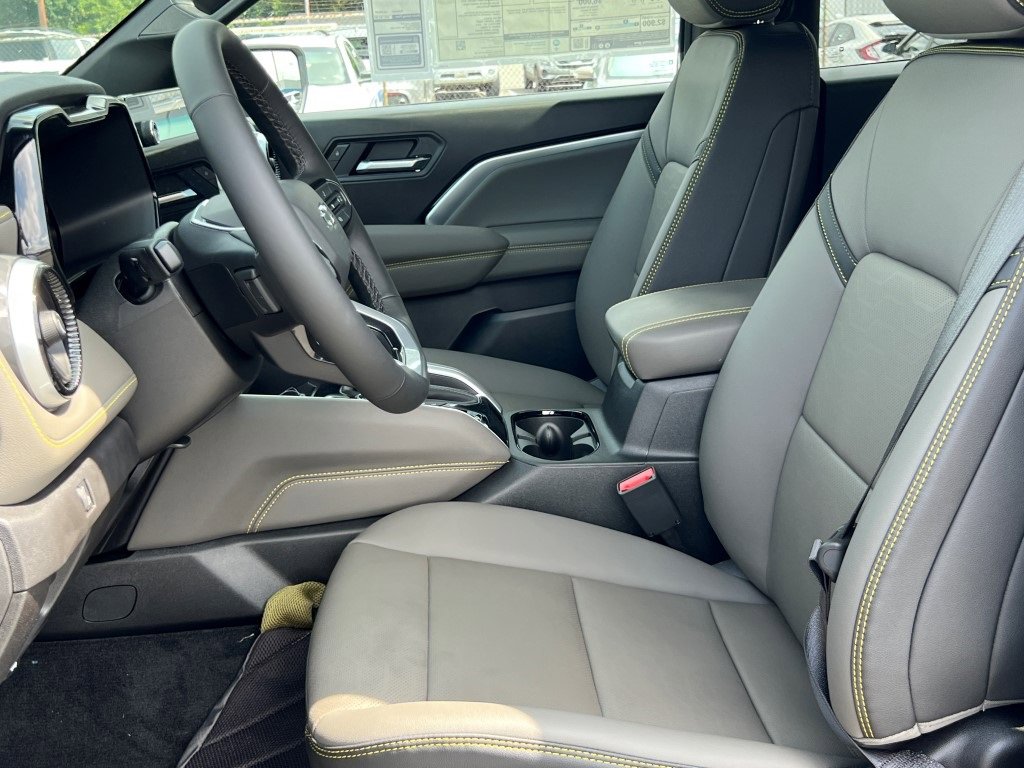 New 2026 Chevrolet Colorado ZR2 w/ Technology Package image 16