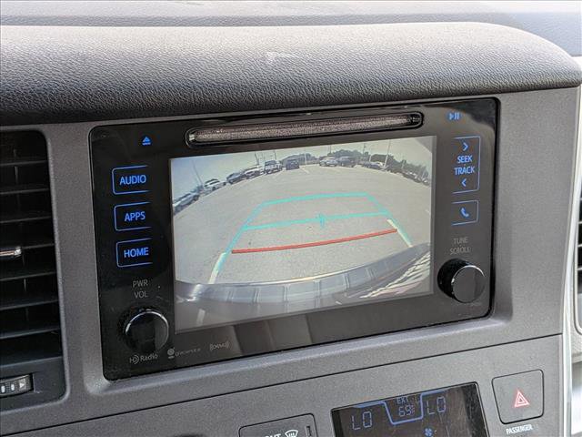 Used 2017 Toyota Sienna LE image 13