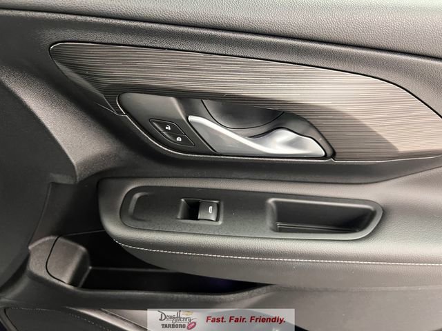 Used 2022 GMC Terrain SLT image 36