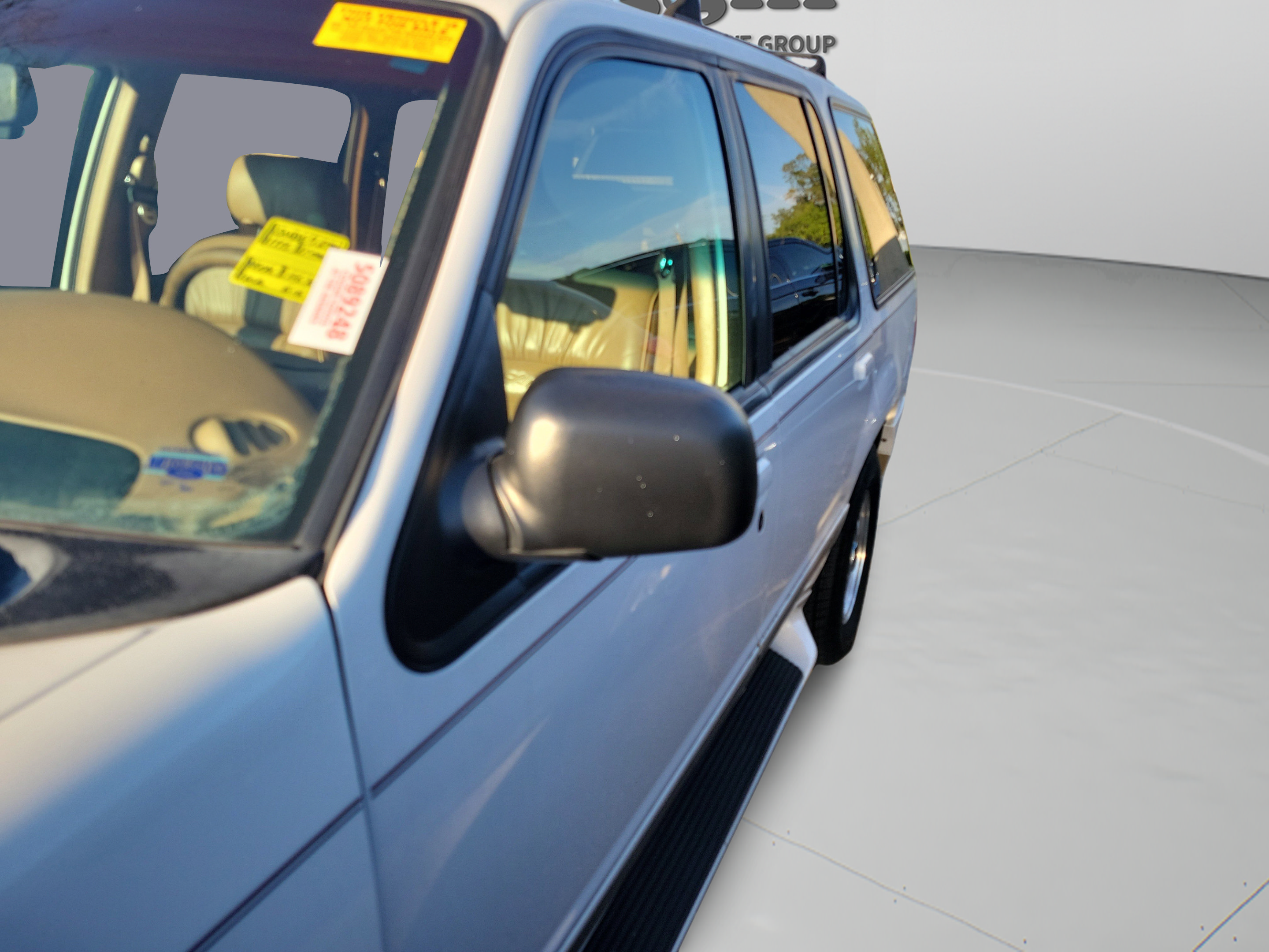 Used 1995 Ford Explorer Eddie Bauer RWD image 29