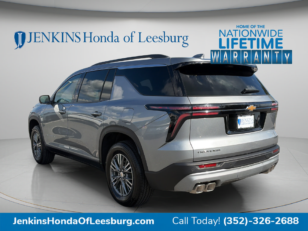 Used 2026 Chevrolet Traverse LT w/ Driver Confidence Package FWD image 5