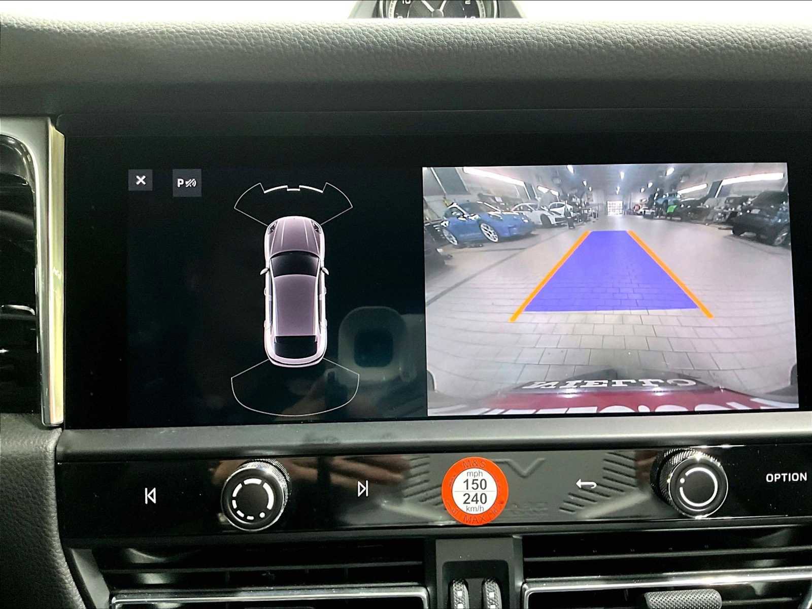 Used 2025 Porsche Macan image 21