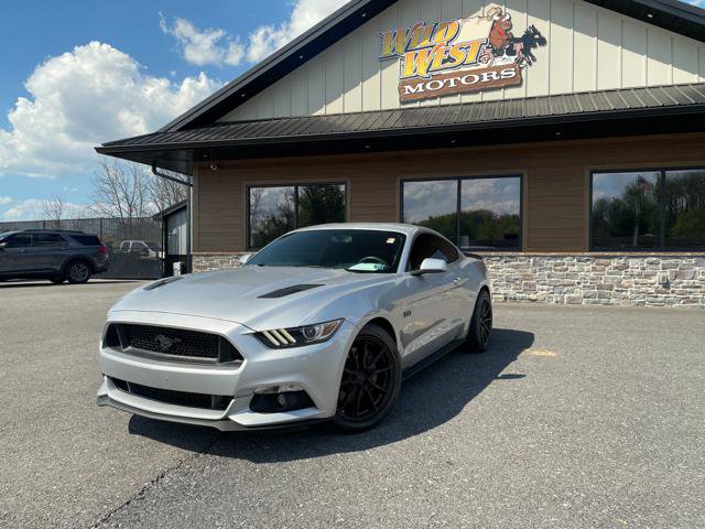 Used 2015 Ford Mustang GT RWD image 1