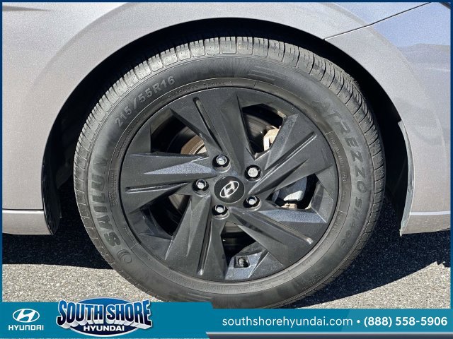Certified 2021 Hyundai Elantra SEL FWD image 9