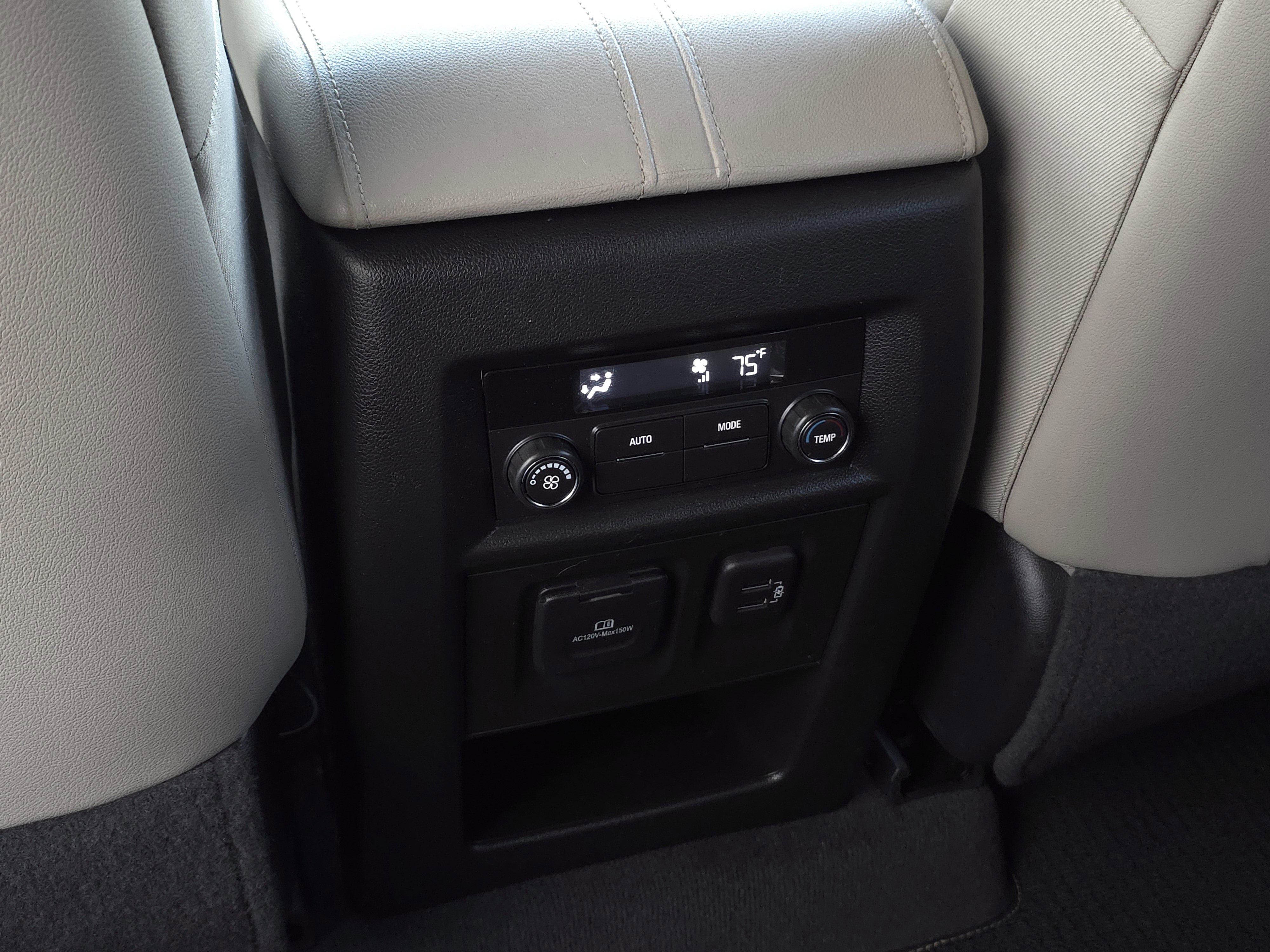 Used 2023 Chevrolet Traverse LT w/ LT Premium Package image 30