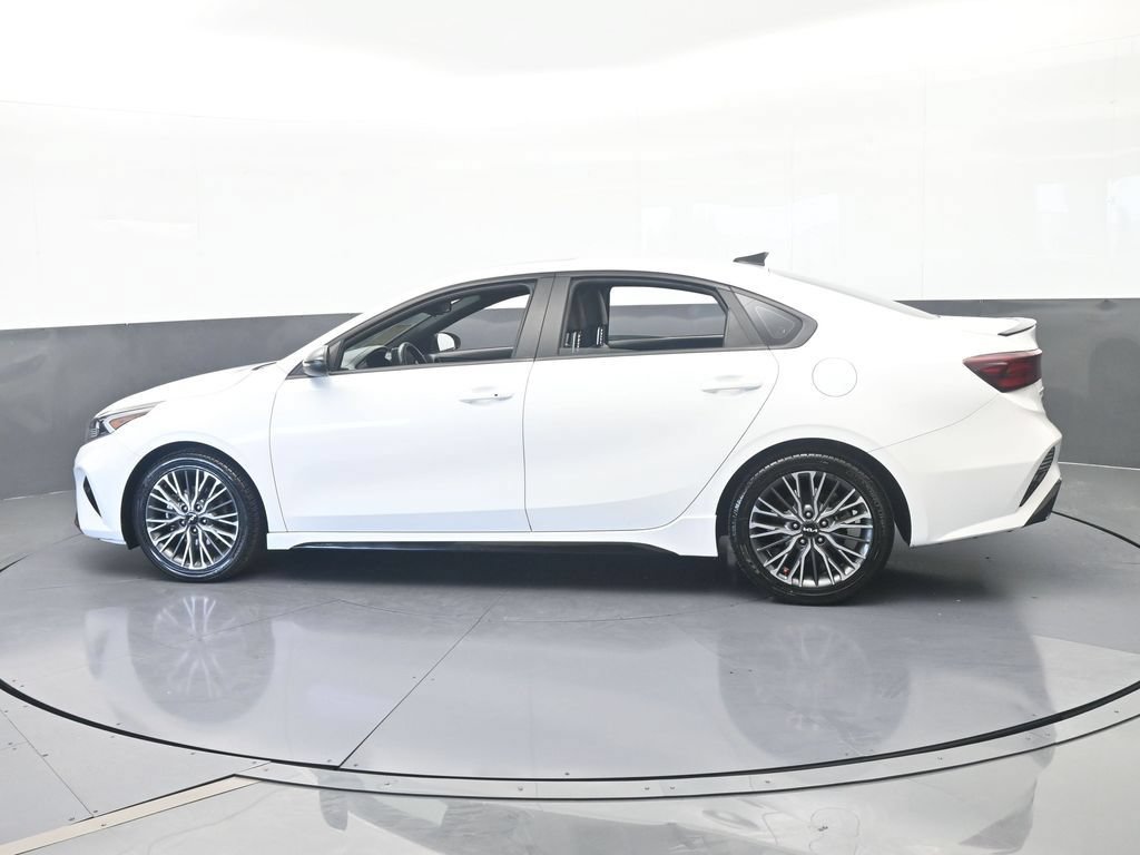 Used 2024 Kia Forte GT-Line w/ GT-Line Premium Package FWD image 3
