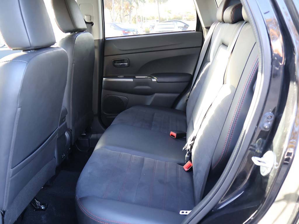 Used 2024 Mitsubishi Outlander Sport SE image 31