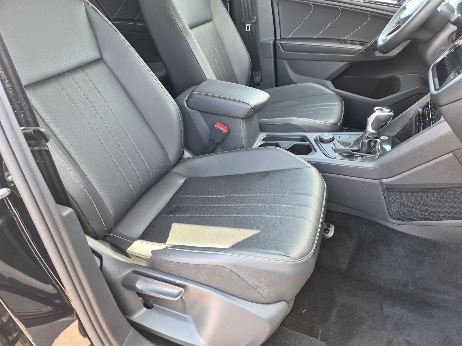 Used 2023 Volkswagen Tiguan SE AWD/4WD image 21