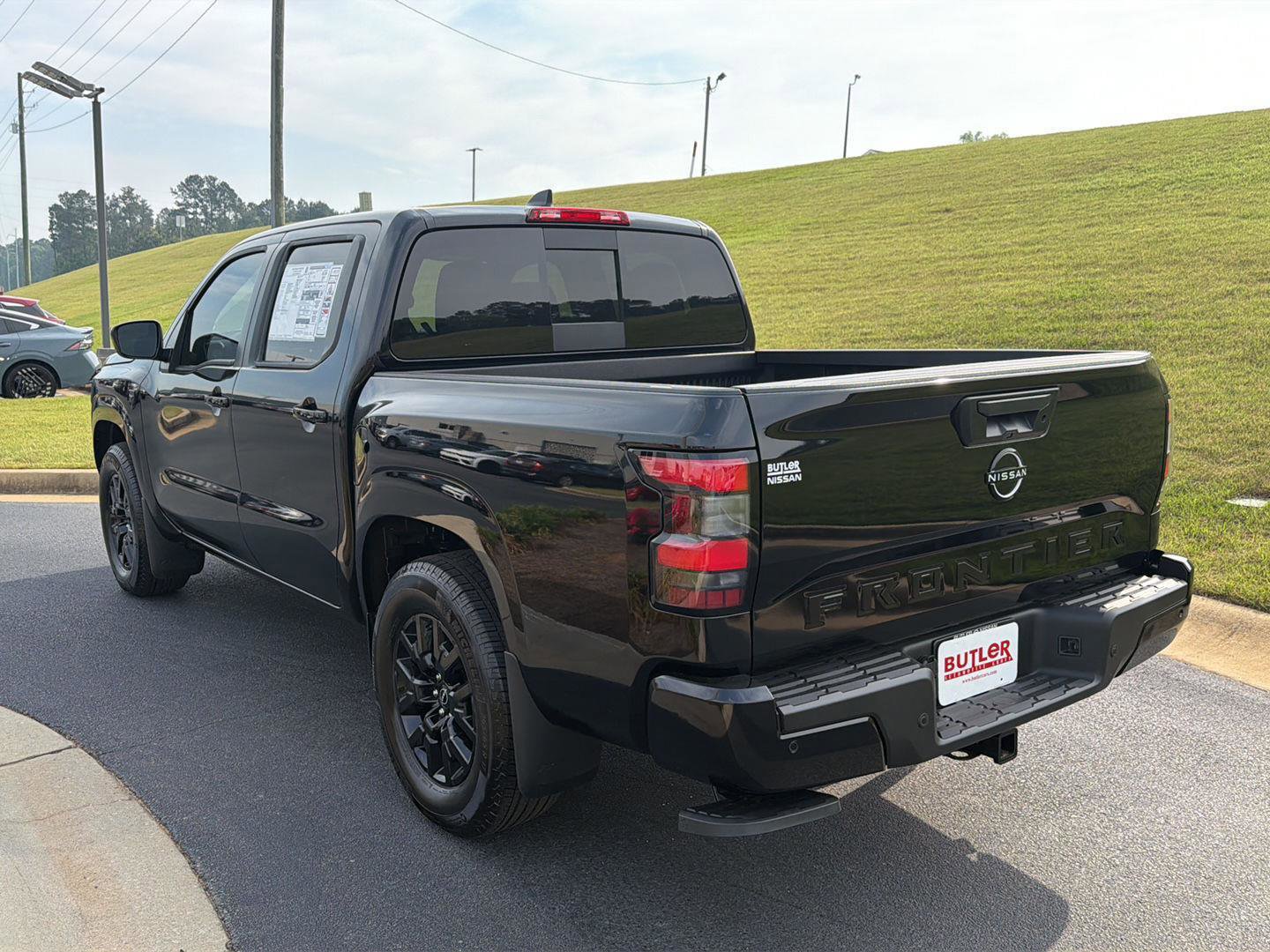 New 2026 Nissan Frontier SV w/ All-Weather Content Package RWD image 4